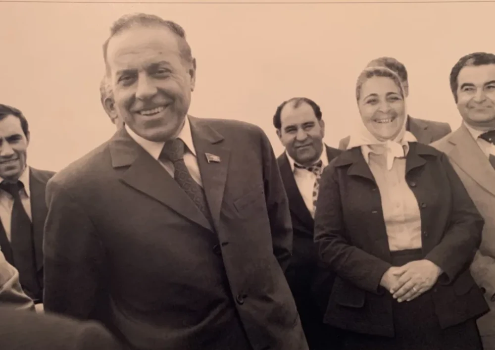 Ulu Öndər Heydər ƏliyevinTarixi Neftçala Səfəri